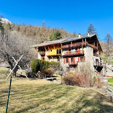 Charmante Maison De Montagne Briançon Exterior foto